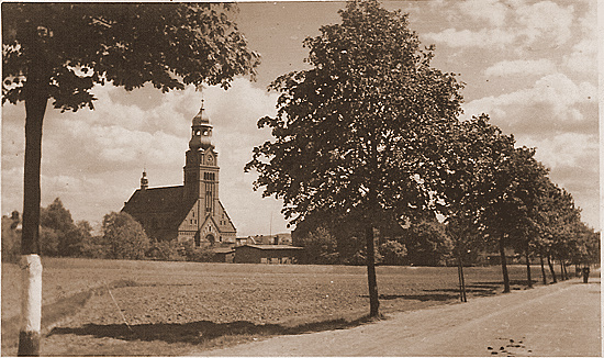 Widok na kościół od strony ulicy Korola (dawniej Tarnogórska)