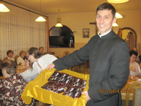 Nawet kapelonek pomogoł rozdować szykulady!