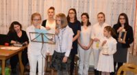 W dniu 21.12.2016 dzieci z Ośrodka Szkolno-Wychowawczego z Tarnowskich Gór odwiedziły Seniorów i przedstawiły baśń Andersena p.t. ” Dziewczynka z zapałkami „.